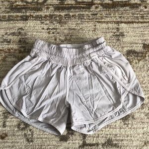 Lululemon tracker shorts 4”